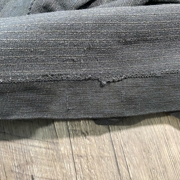 LULULEMON Mens Athletic Shirt - Picture 4 of 4